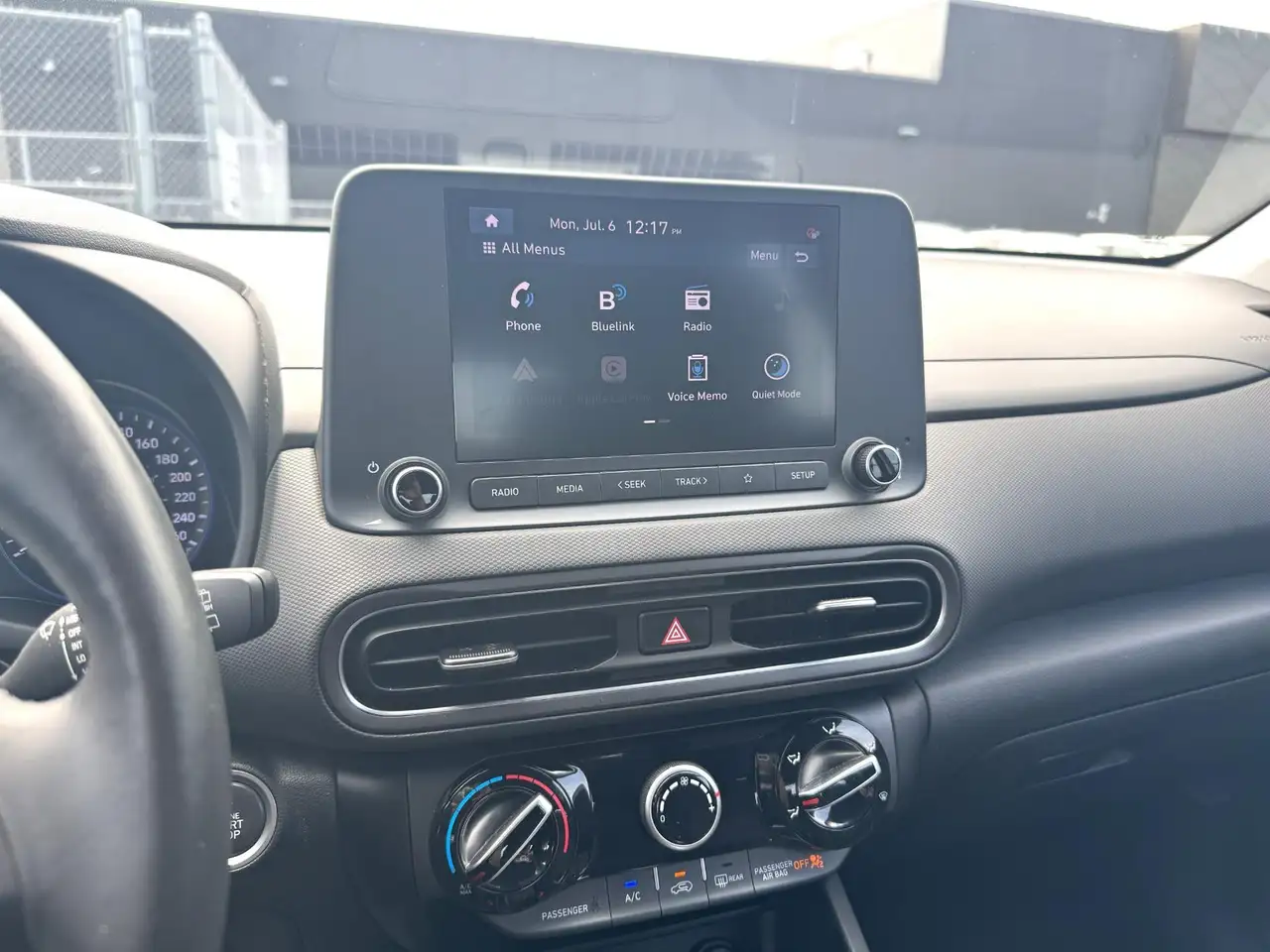 Hyundai KONA photo Hyundai KONA