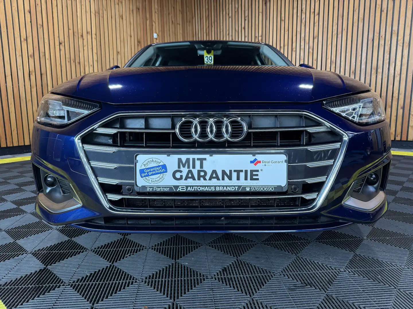 Audi A4 Avant advanced TDI Aut. *Navi+*ACC*Kamera*LED Bleu - 2