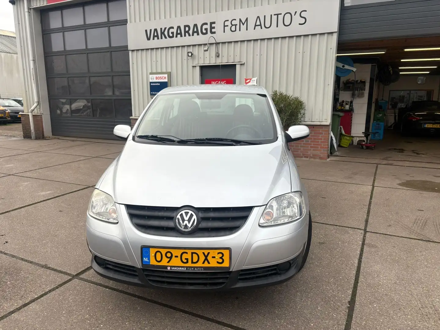 Volkswagen Fox 1.2 Trendline Gris - 2
