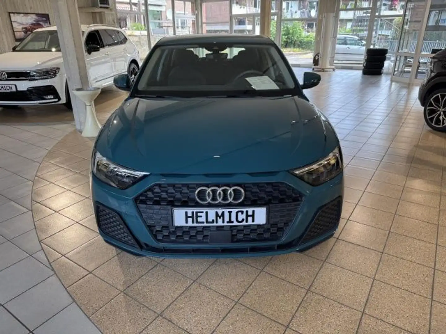 Audi A1 Sportback 1.0 TFSI basis LED Sitzheitung Klima Verde - 2