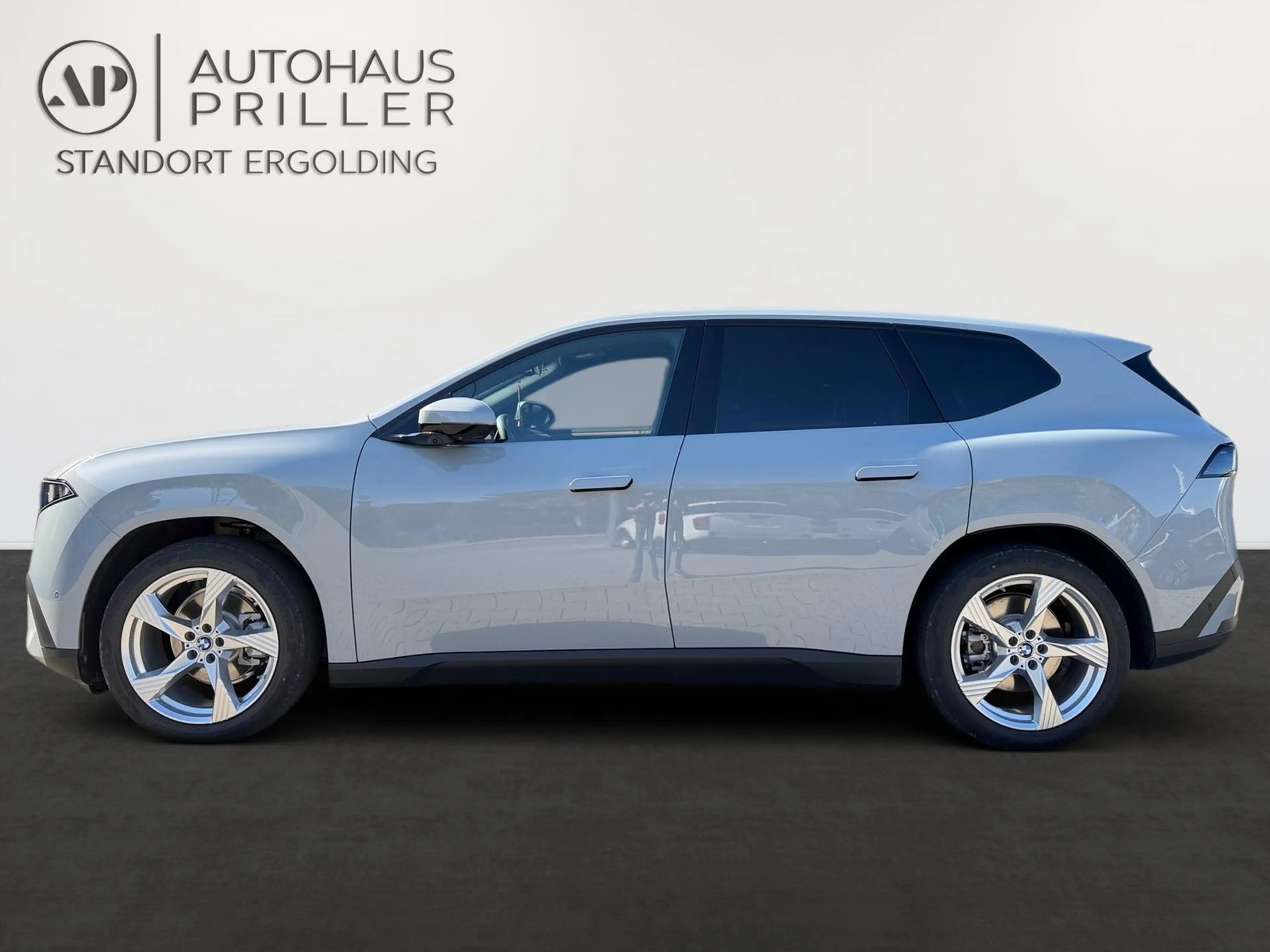 BMW iX3 50 xDrive *AHK/HARMAN/PANO/HUD* — photo 9