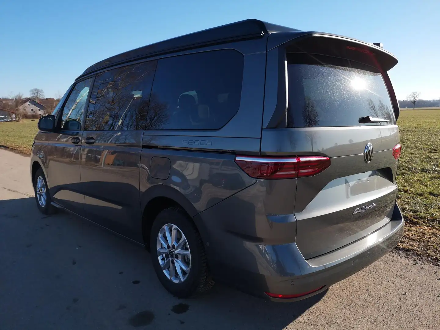 Volkswagen T7 California T7 2.0TDI DSG California Beach GV5 Premium+ Gri - 2