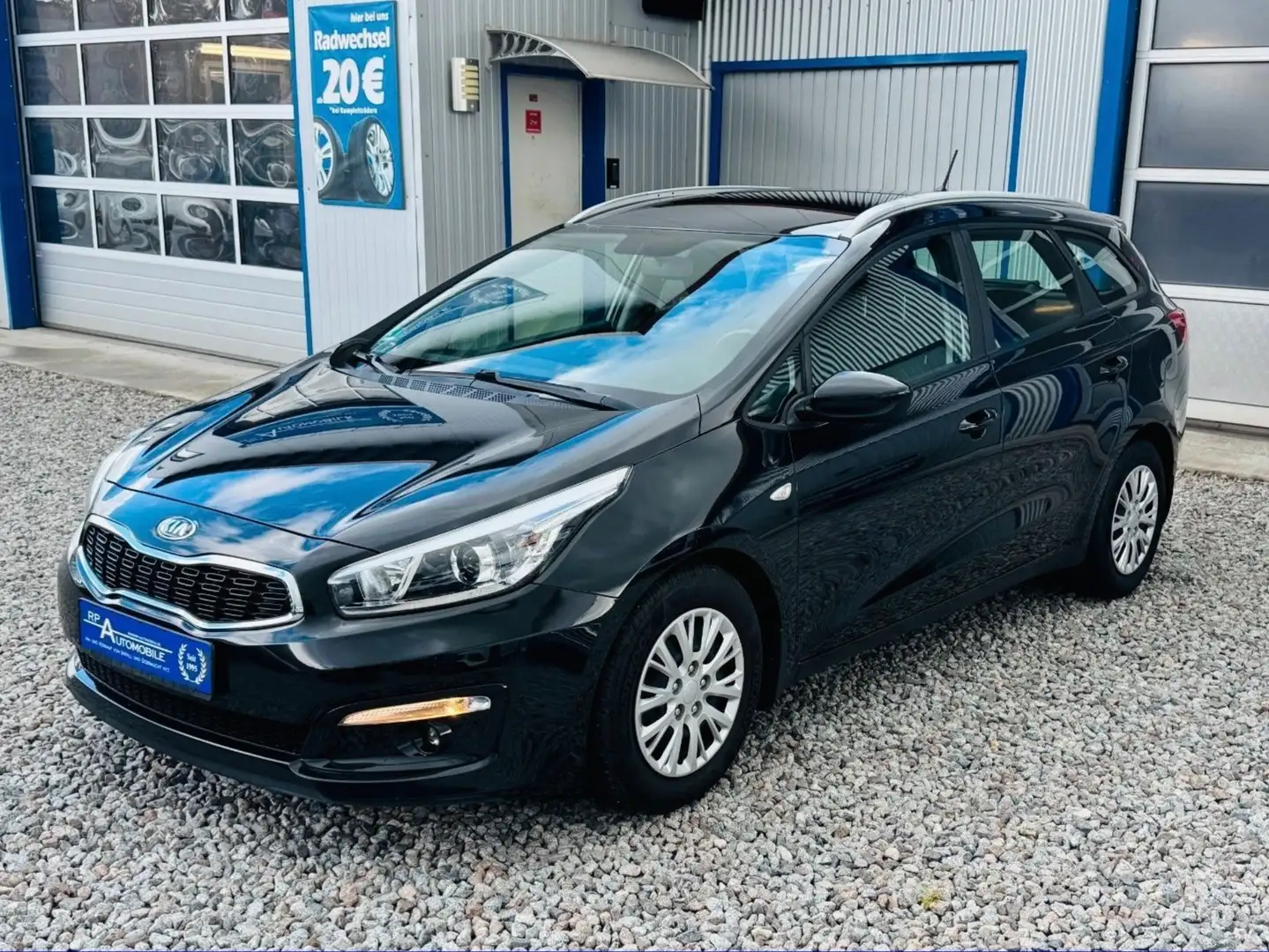 Kia Ceed SW / cee'd SW Sportswagon Edition 7 1.6d SITZHZG KLIMA Schwarz - 2