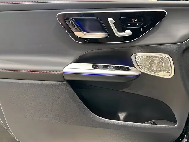Mercedes-Benz GLC Class view 13