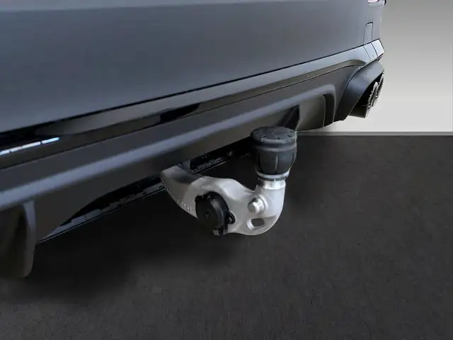 Mercedes-Benz GLC Class view 11