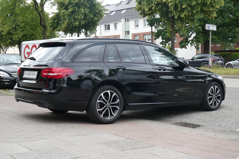 Mercedes-Benz C 250 9G-TRONIC Avantgarde 1.Hand TÜV NEU — photo 4