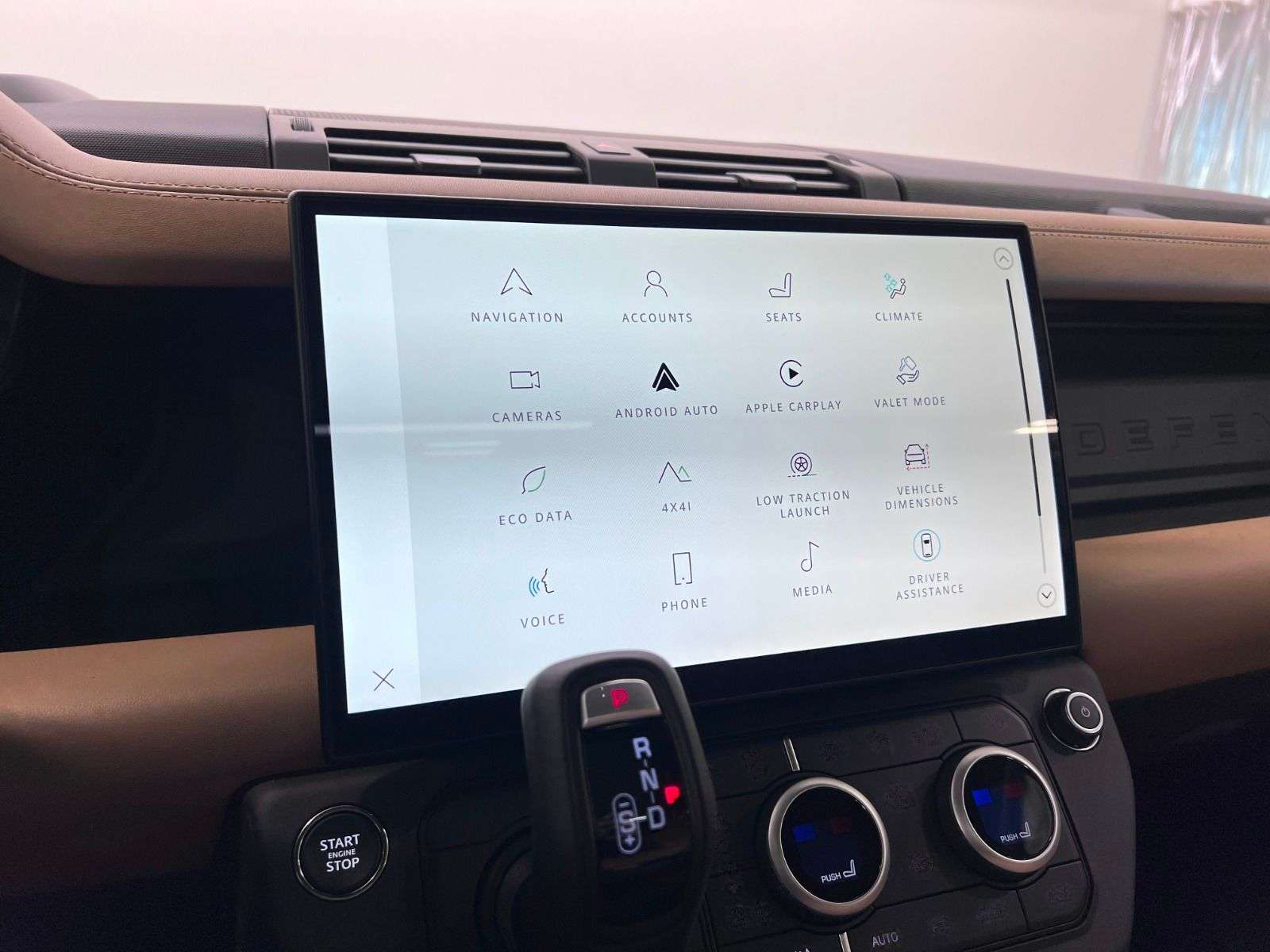 2026 Land Rover Defender 110 P400 X-DYNAMIC SE thumb 19