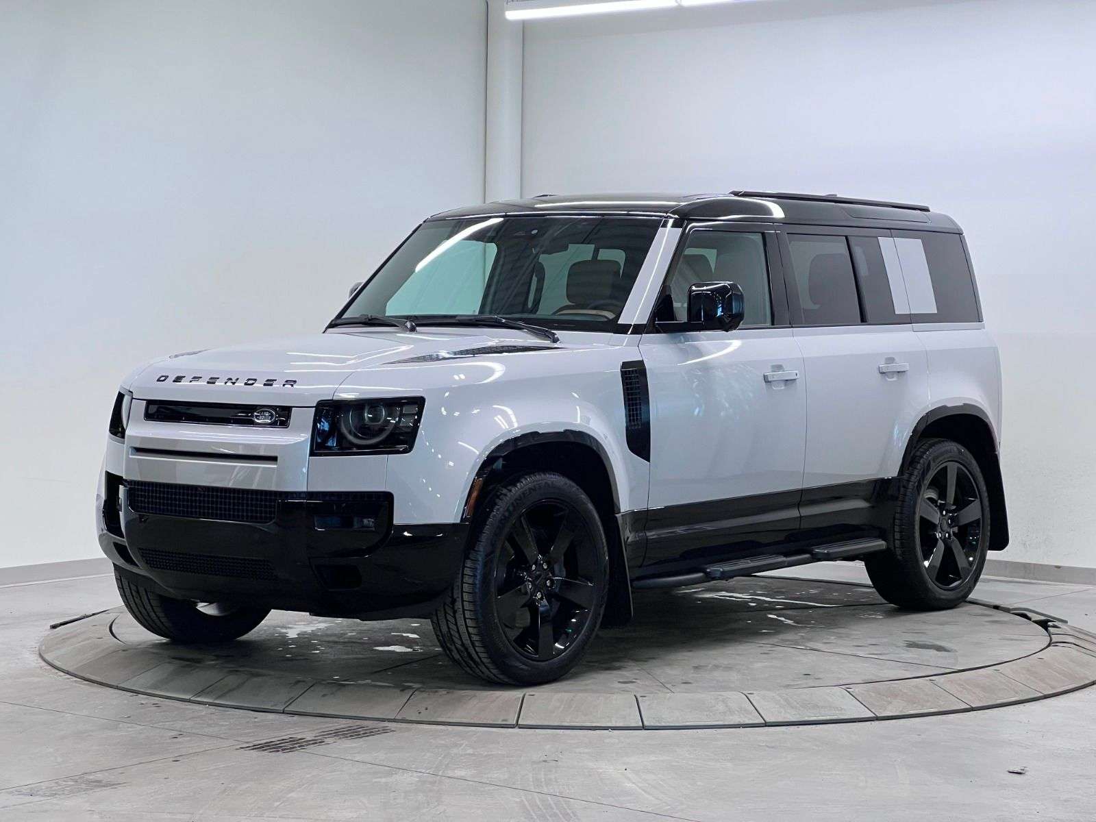 2026 Land Rover Defender 110 P400 X-DYNAMIC SE