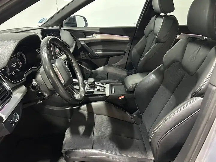 Audi Q5 2023, foto 16