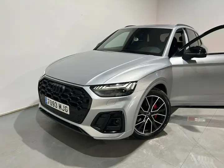 Audi Q5 2023, foto 3