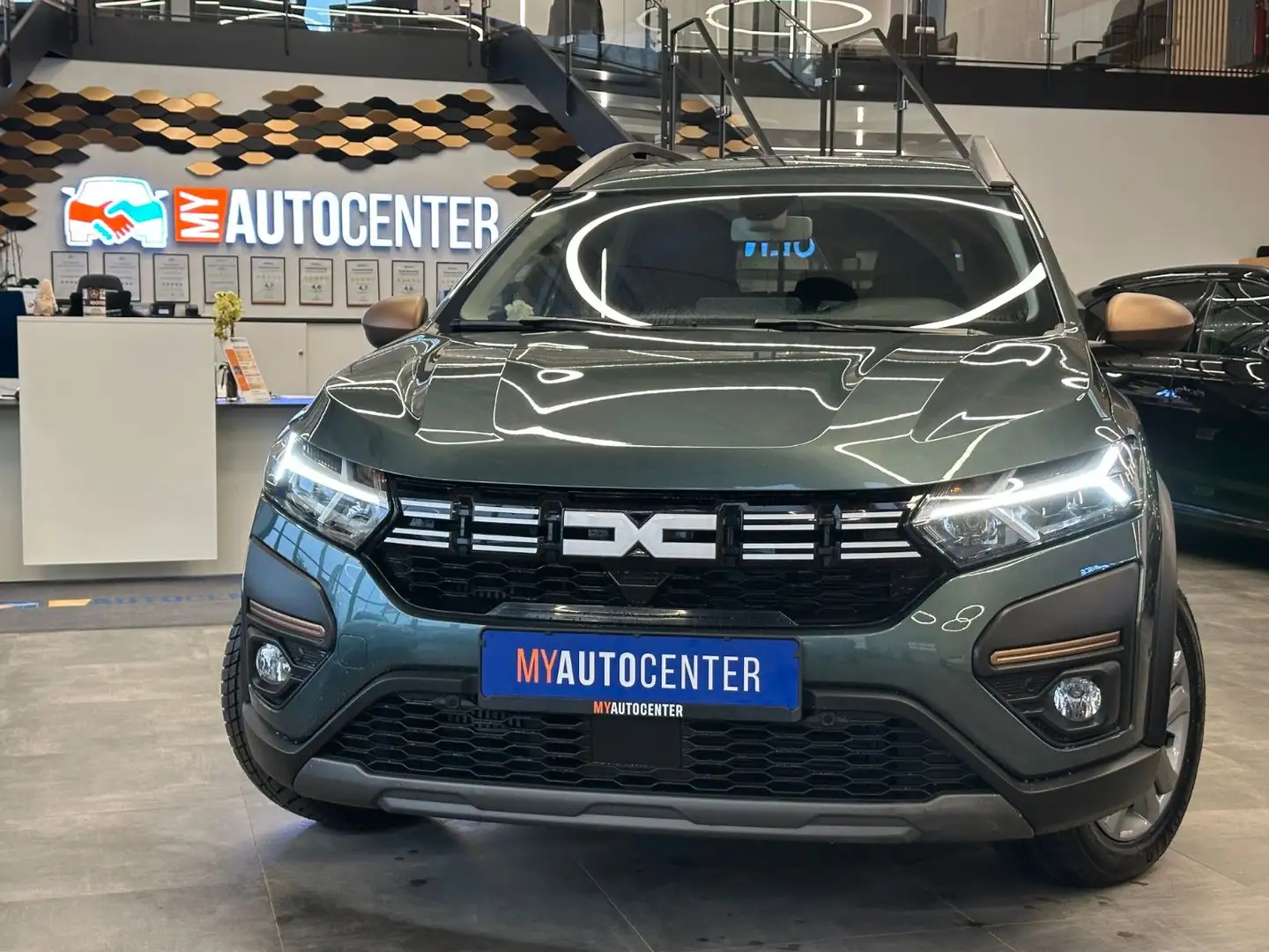 Dacia Jogger Extreme+ *Benzin/Autogas*AppCon.*Navi*LPG Grün - 1