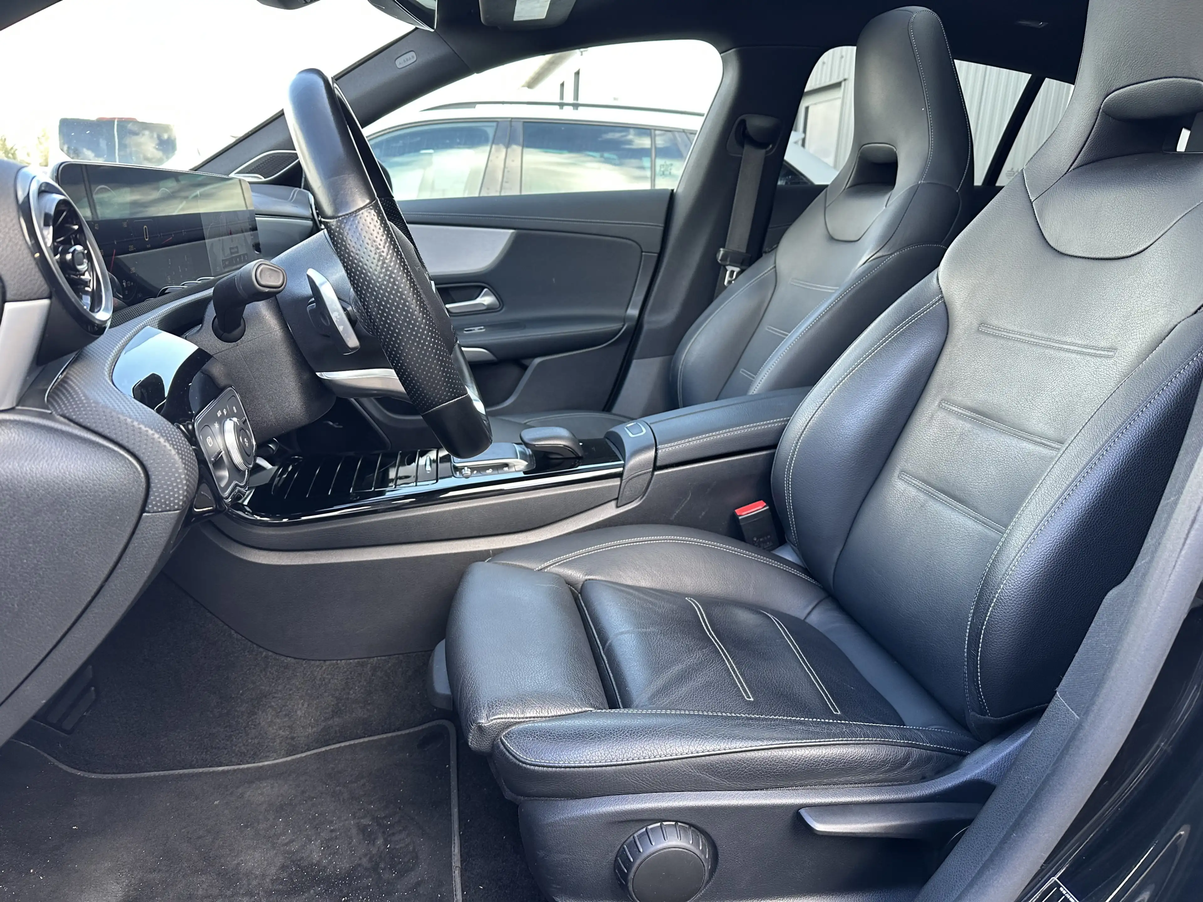 Mercedes-Benz CLA 220 AMG NAV+LED+PANO+360° — photo 9