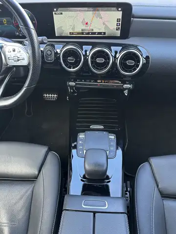 Mercedes-Benz CLA view 13