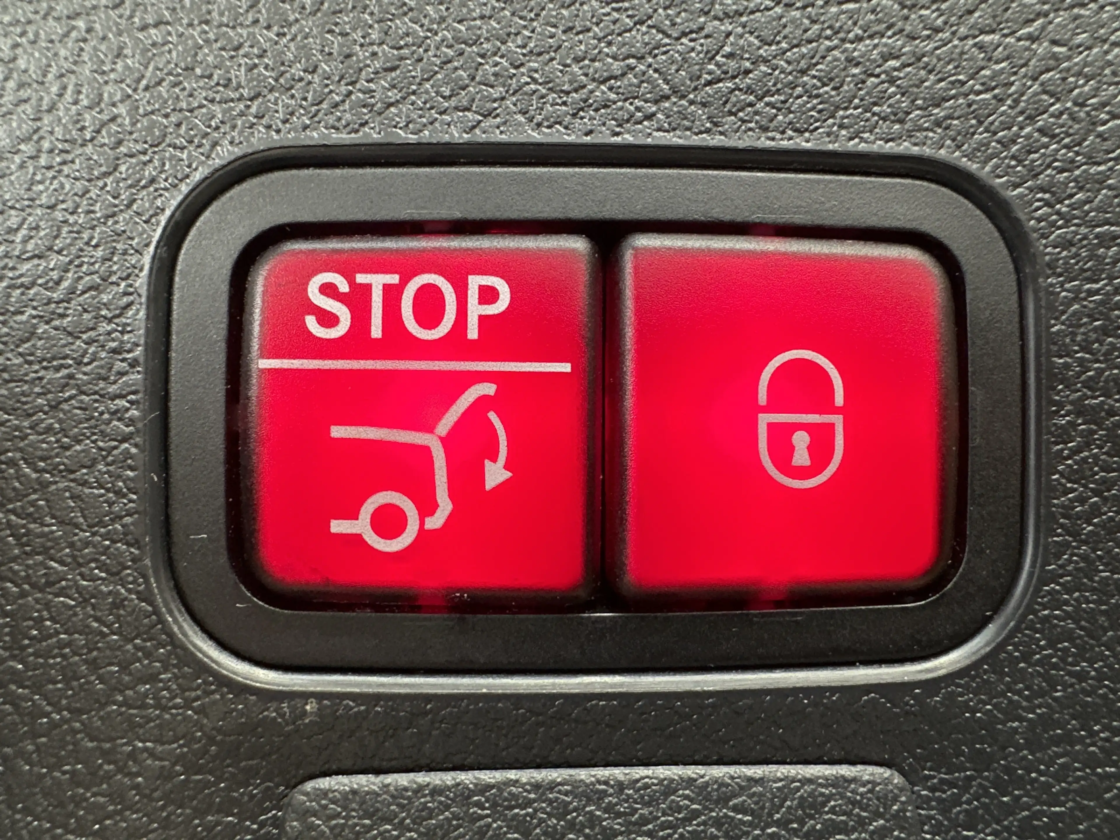 Mercedes-Benz CLA 220 AMG NAV+LED+PANO+360° — photo 7