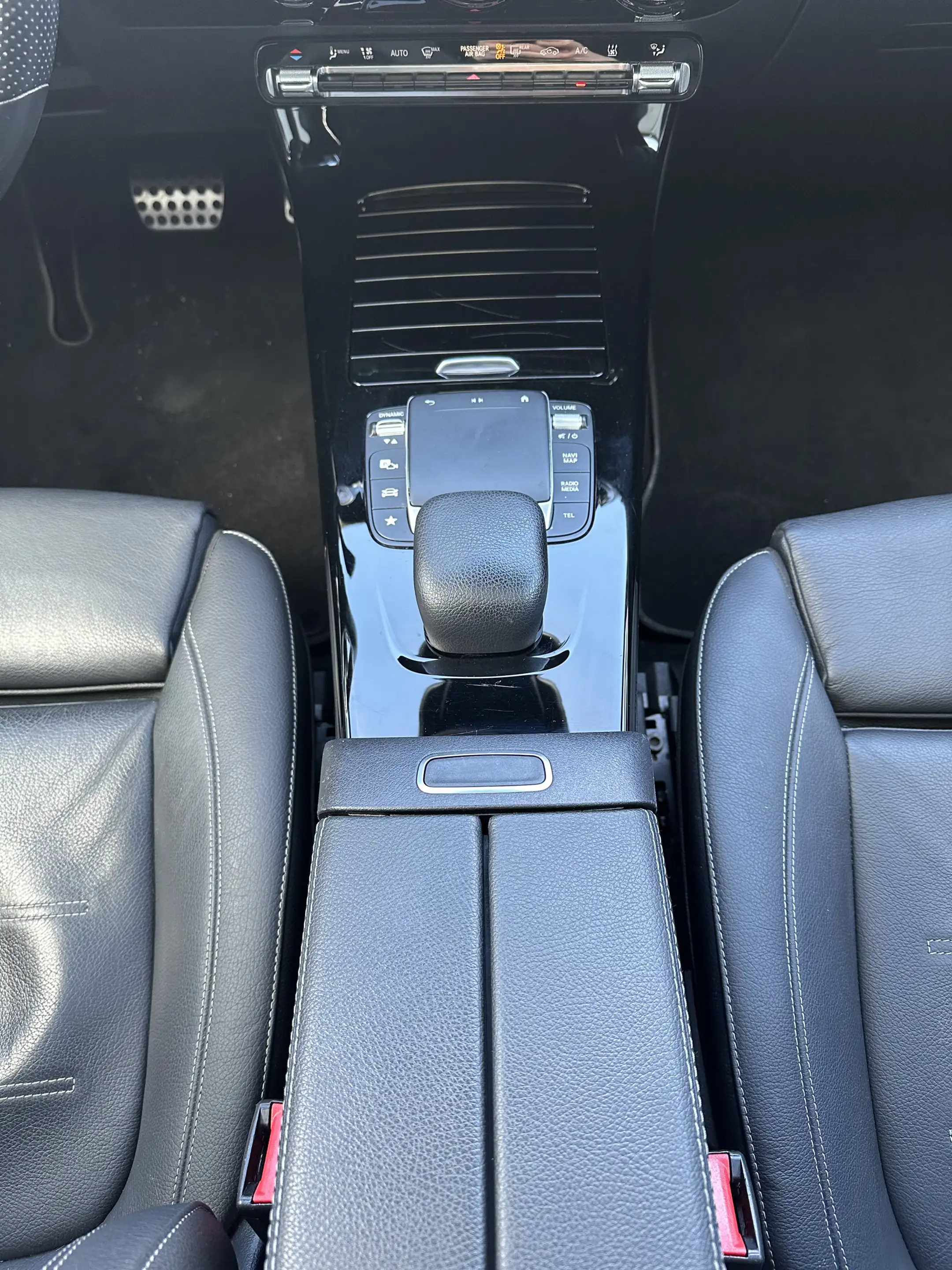 Mercedes-Benz CLA 220 AMG NAV+LED+PANO+360° — photo 14