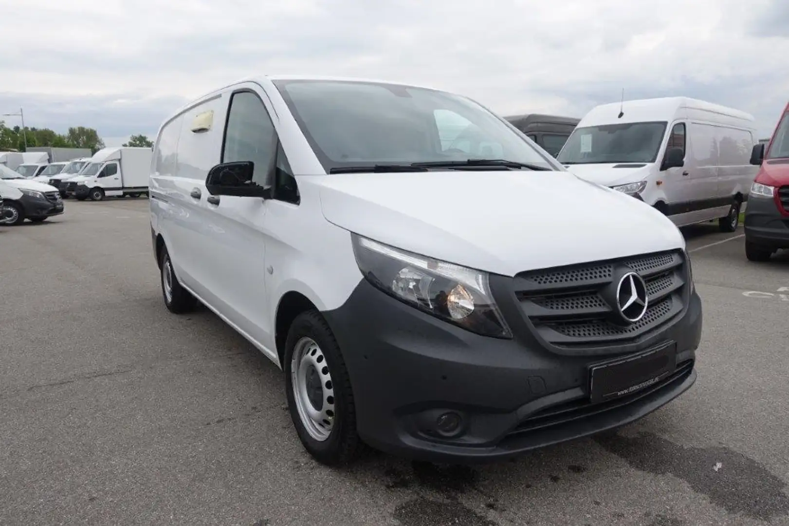 Mercedes-Benz Vito 114 BlueTEC Kasten Lang Werkattausbau Blanc - 2