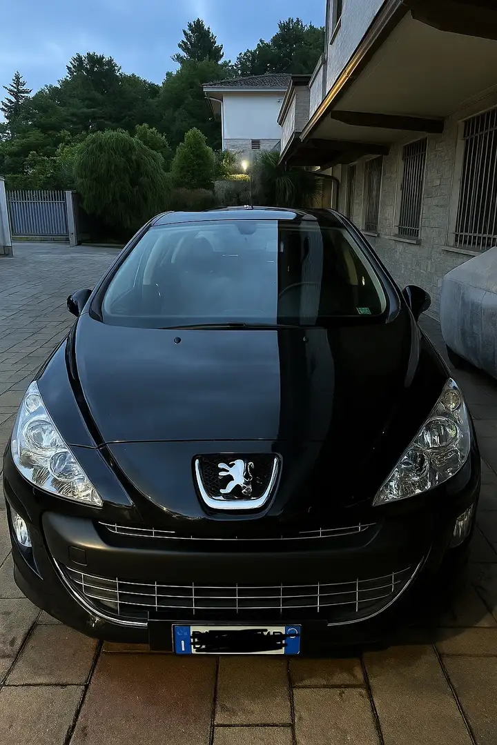 Peugeot 308 - 1
