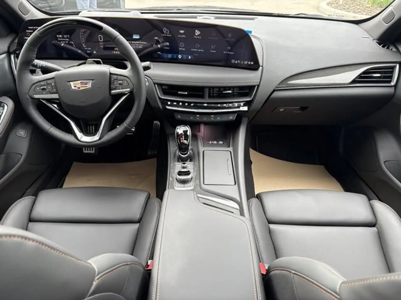 Cadillac CT5 снимка Cadillac CT5