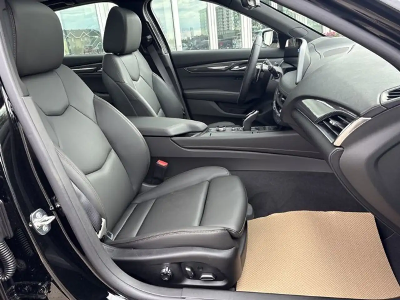 Cadillac CT5 снимка Cadillac CT5