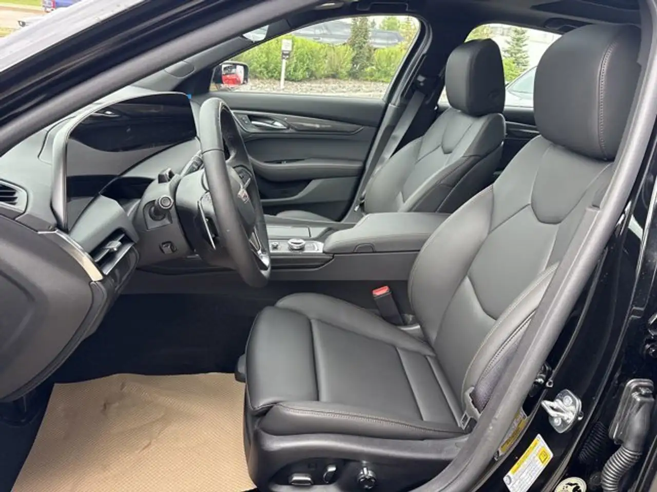 Cadillac CT5 снимка Cadillac CT5