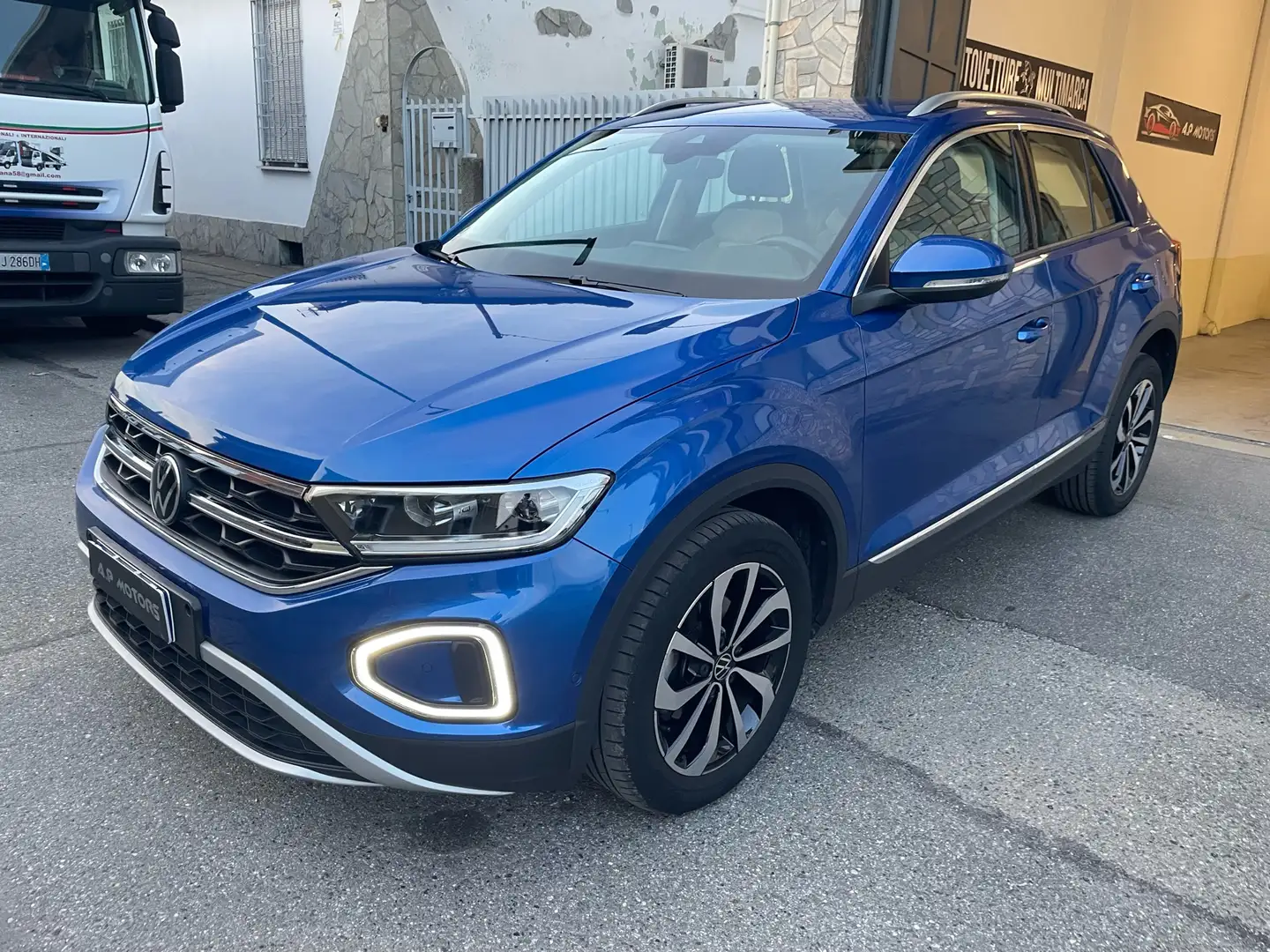 Volkswagen T-Roc 1.5 tsi Style dsg Blau - 2
