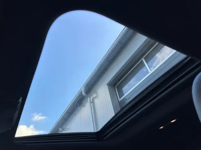 BMW I4 view 14