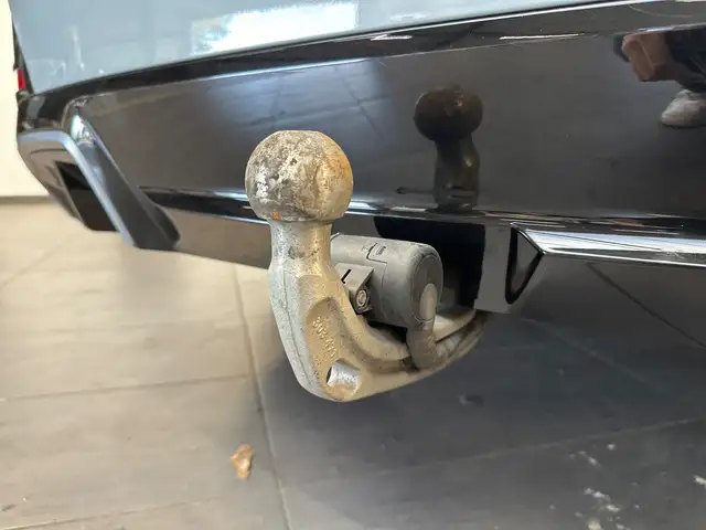 BMW I4 view 8