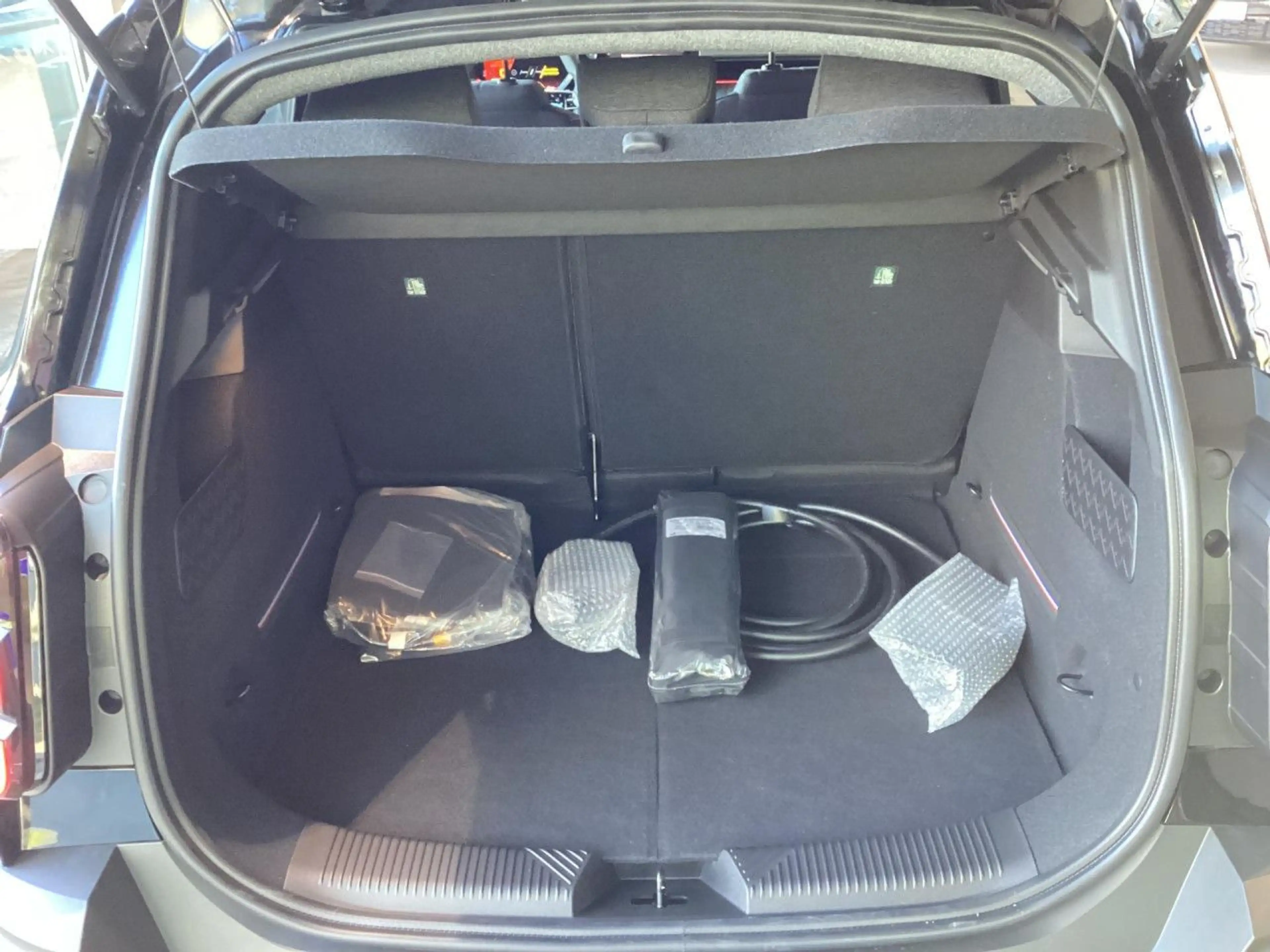 Renault R 4 E-Tech elektrisch Techno 150 Comfort ALLWETTER LED — photo 7