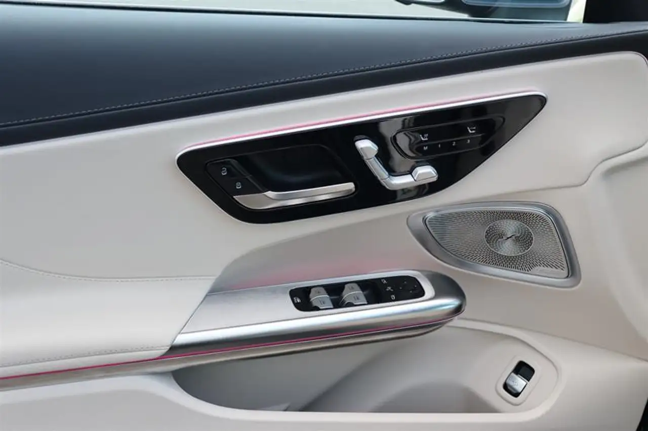 Mercedes-Benz CLE снимка Mercedes-Benz CLE