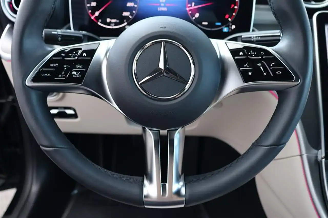 Mercedes-Benz CLE снимка Mercedes-Benz CLE