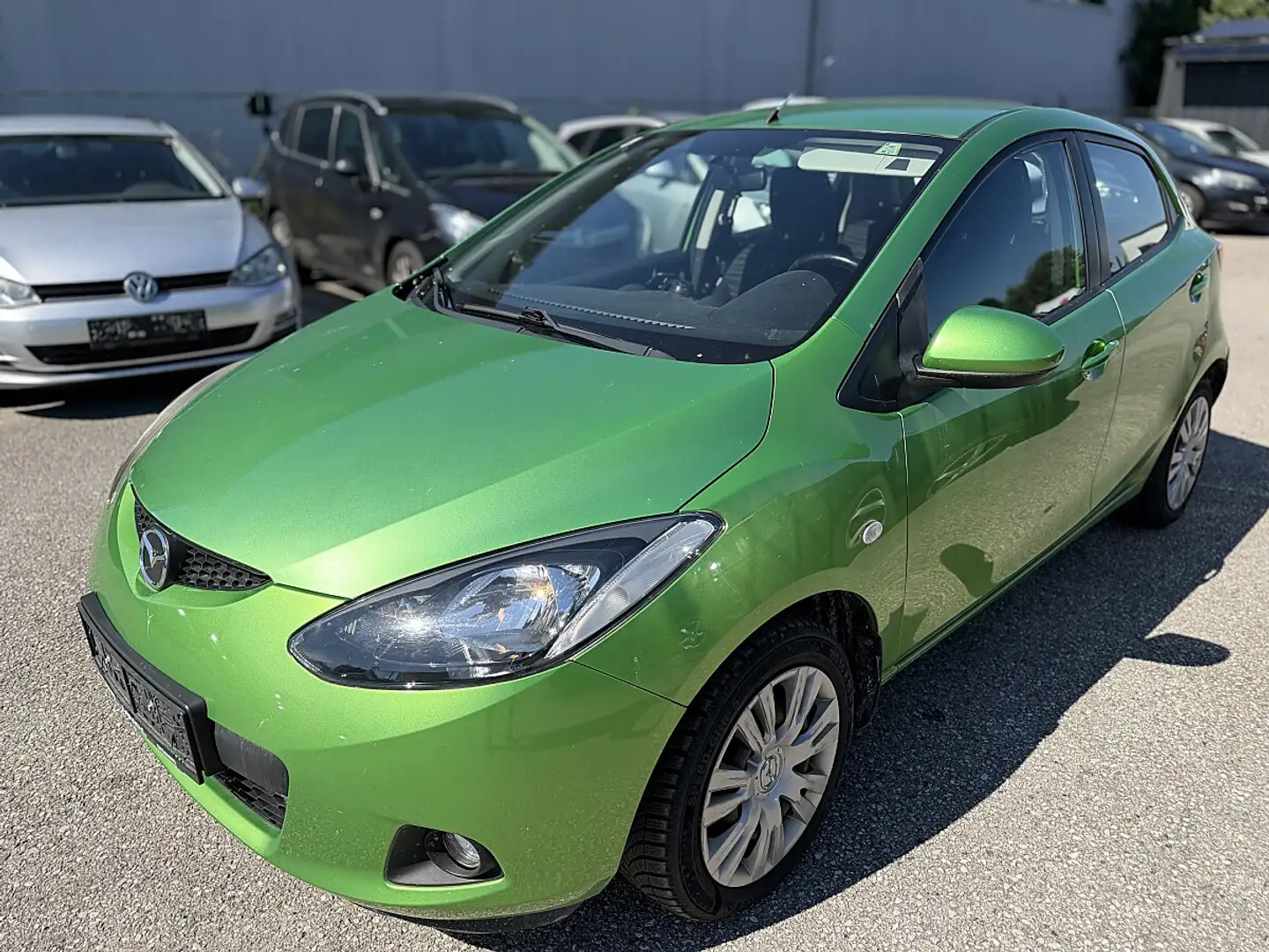 Mazda 2 Mazda2 1,3i TE Grün - 2
