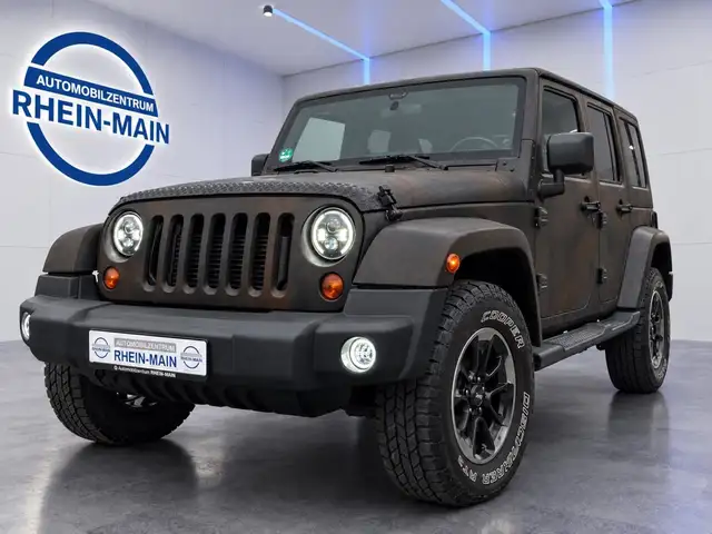 Jeep Wrangler Sahara TARNFARBE MATT AHK 2,2t