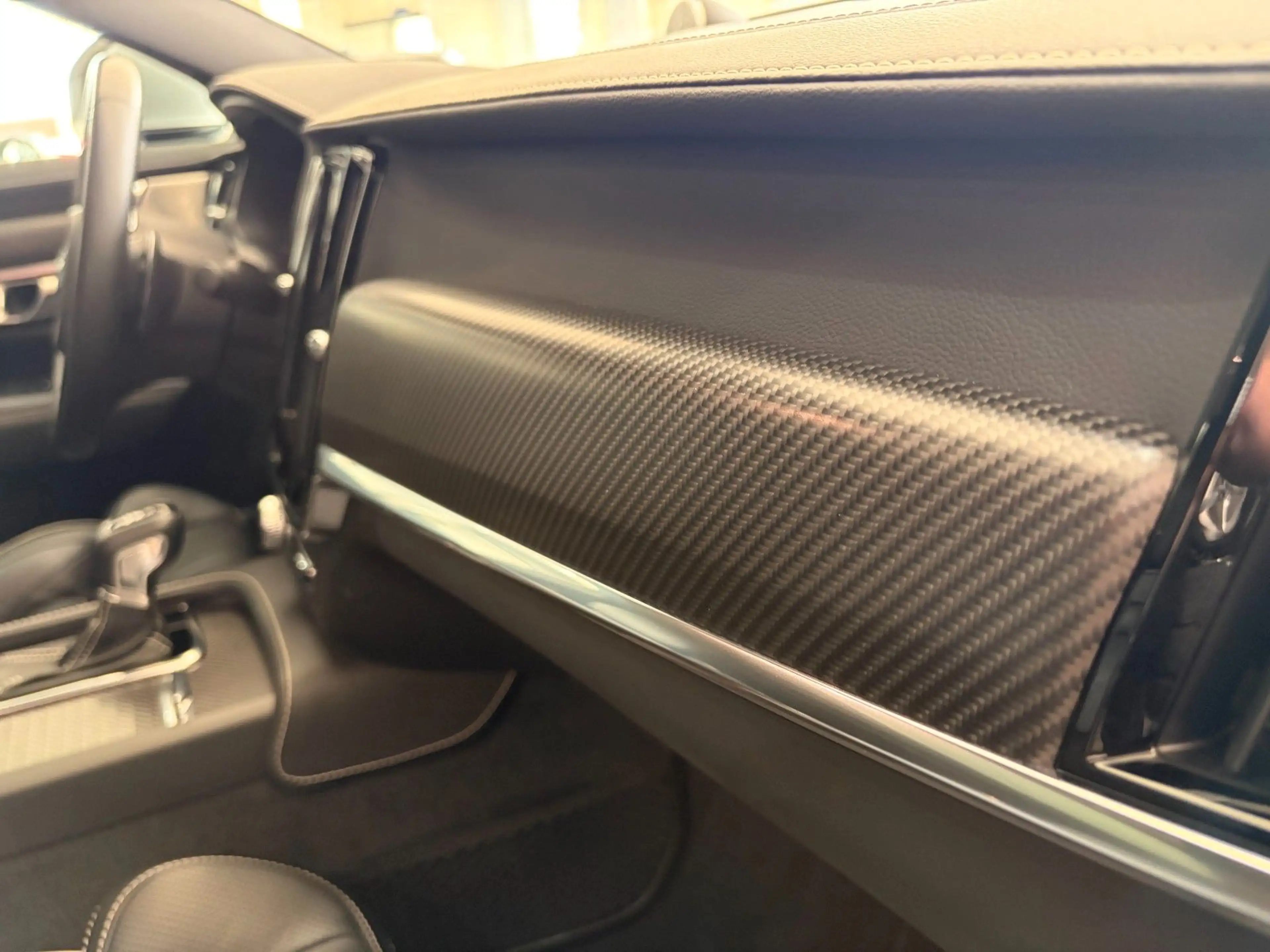 Volvo S90 *R Design*B&W*HeadUp*AHK*StHz*Pano*Carbon*ACC — photo 18