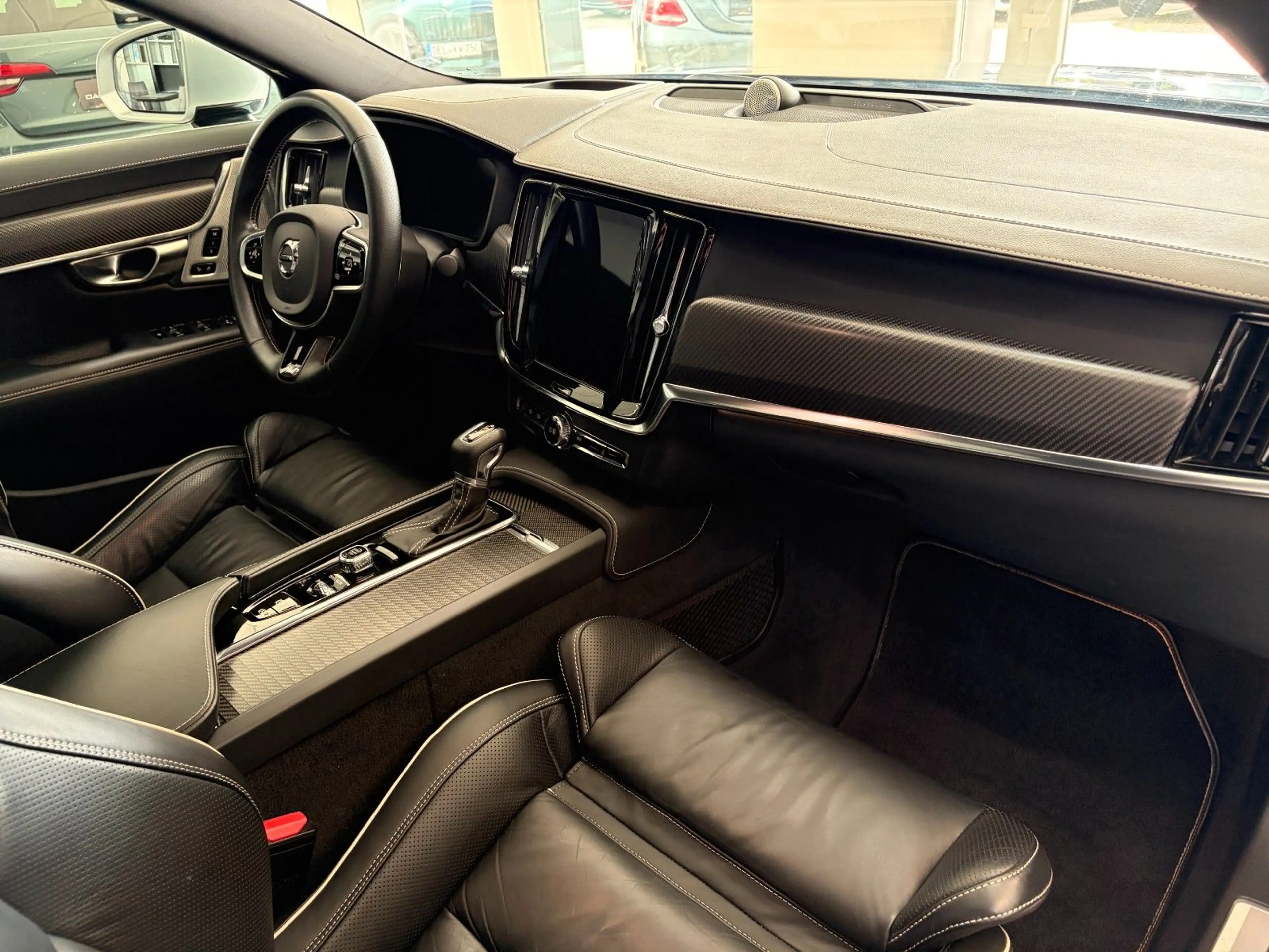 Volvo S90 *R Design*B&W*HeadUp*AHK*StHz*Pano*Carbon*ACC — photo 16