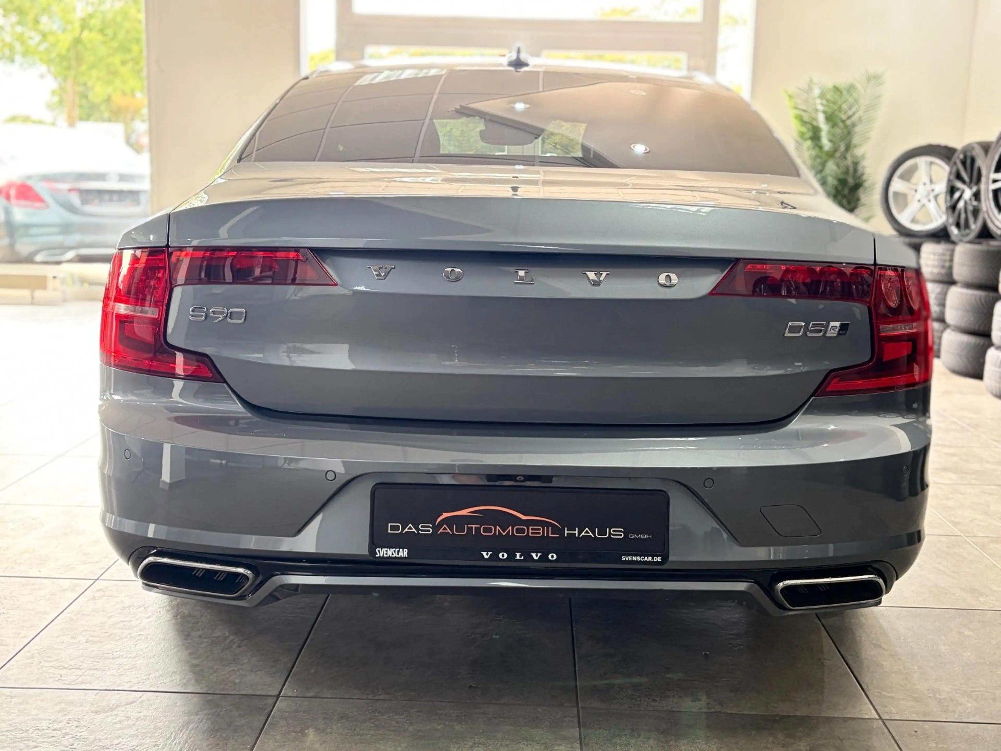 Volvo S90 *R Design*B&W*HeadUp*AHK*StHz*Pano*Carbon*ACC — photo 12