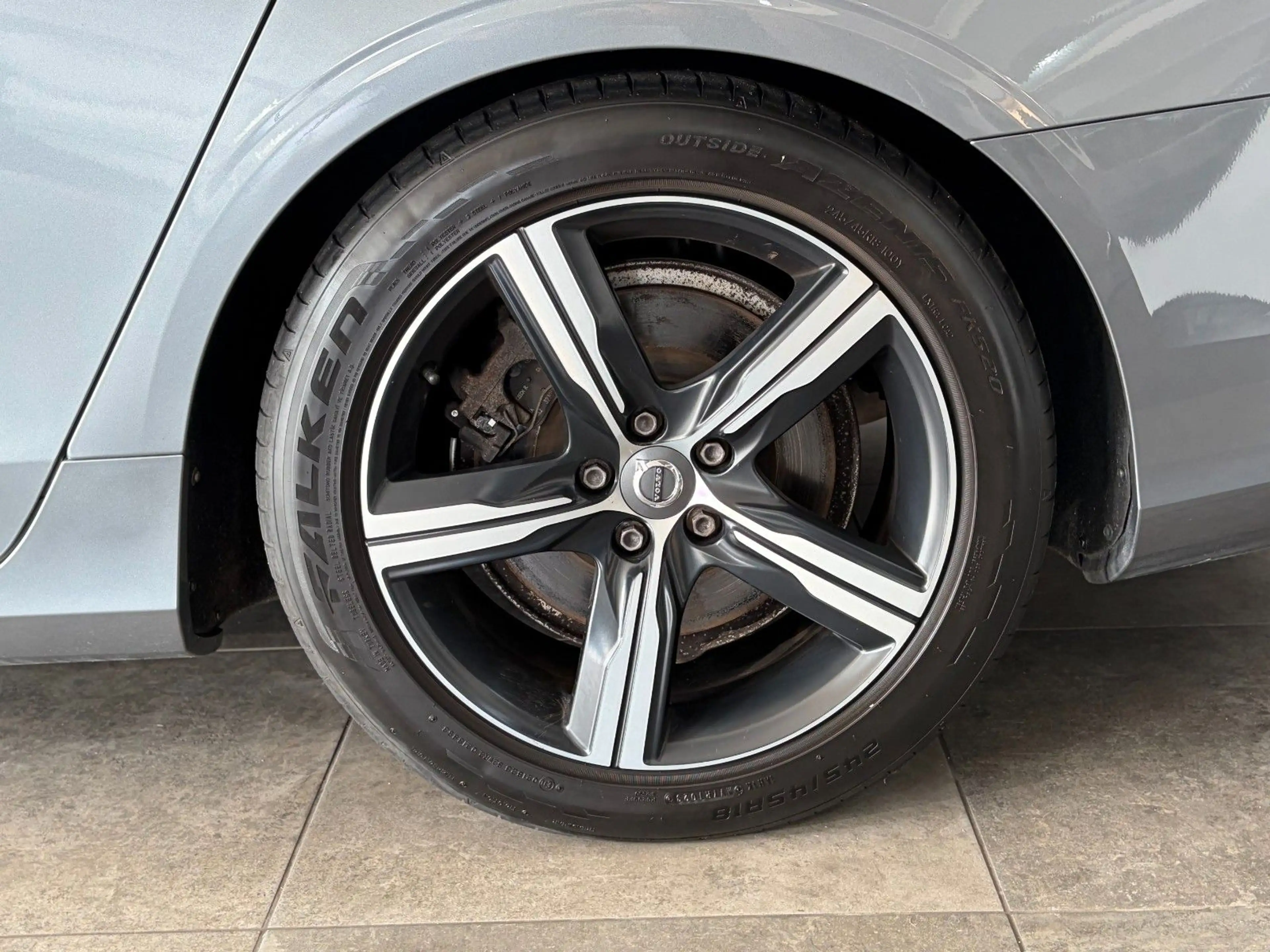 Volvo S90 *R Design*B&W*HeadUp*AHK*StHz*Pano*Carbon*ACC — photo 42