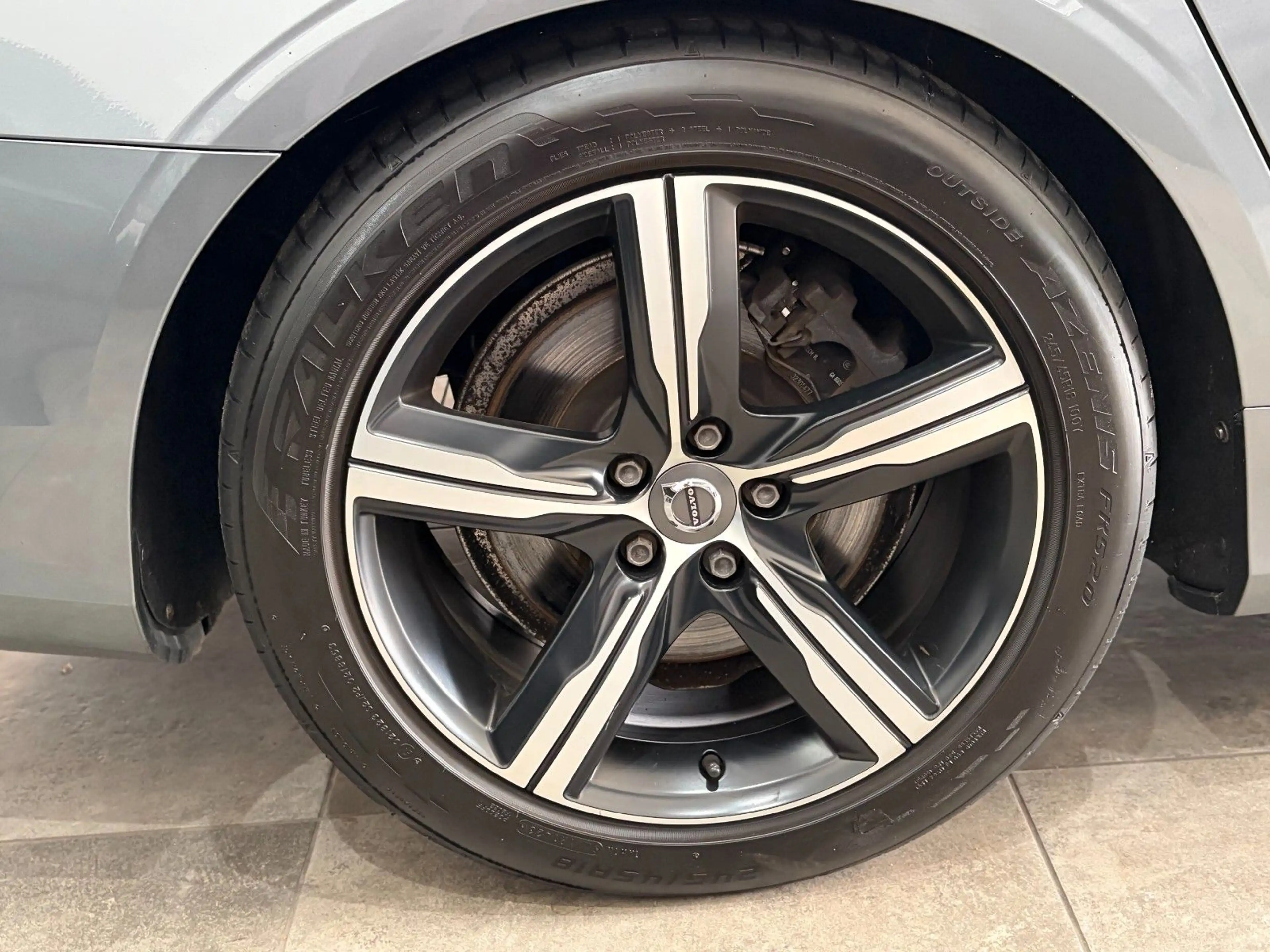 Volvo S90 *R Design*B&W*HeadUp*AHK*StHz*Pano*Carbon*ACC — photo 43
