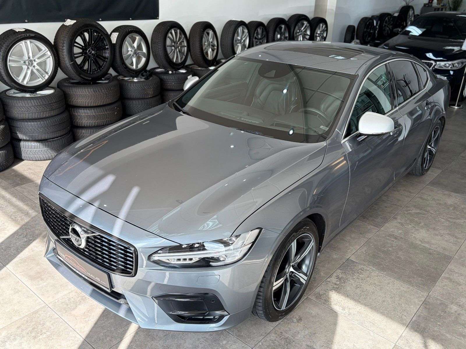 Volvo S90
