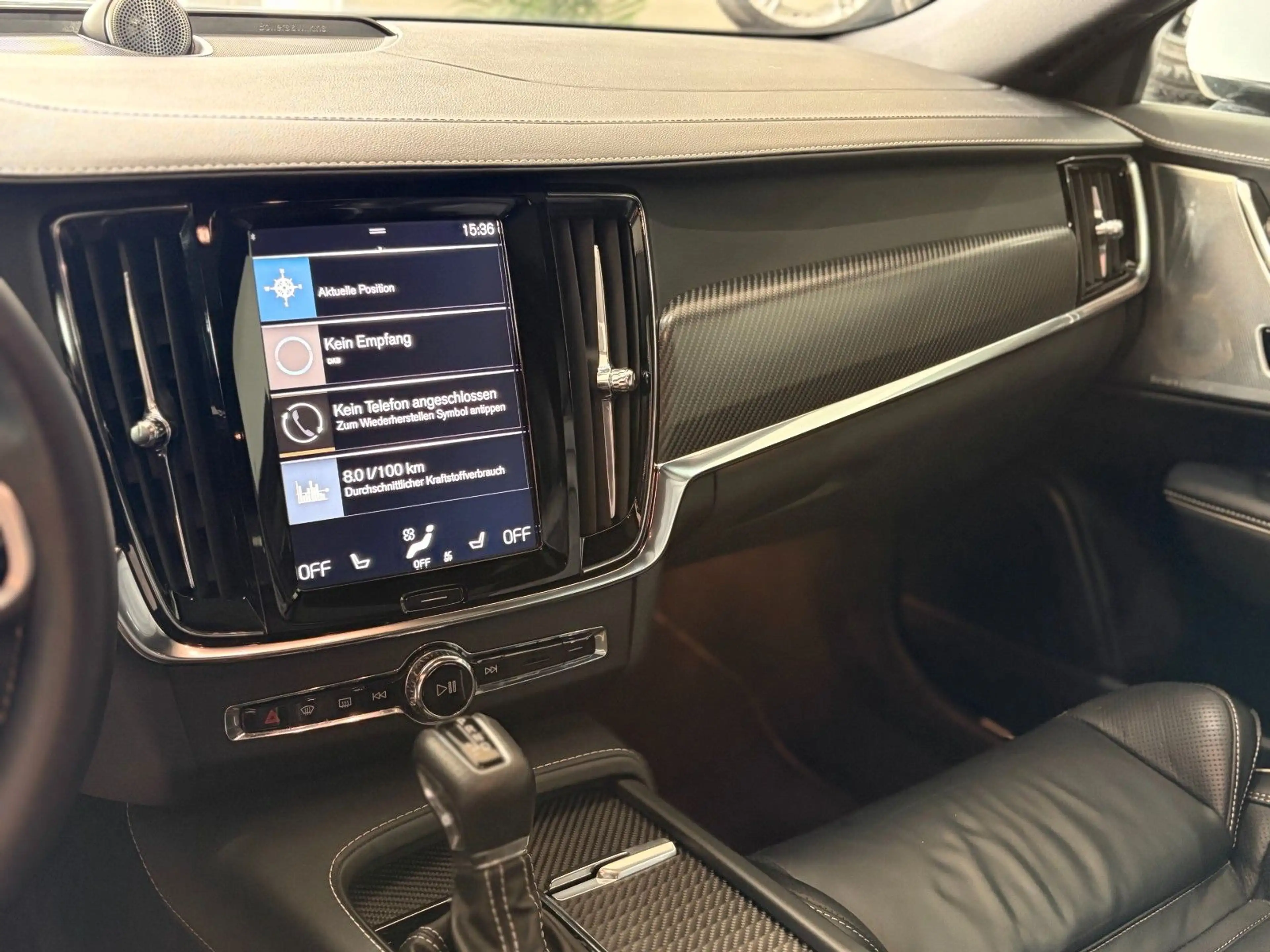 Volvo S90 *R Design*B&W*HeadUp*AHK*StHz*Pano*Carbon*ACC — photo 38