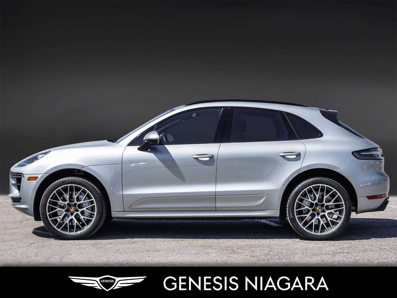 2020 Porsche Macan Turbo AWD alt 3