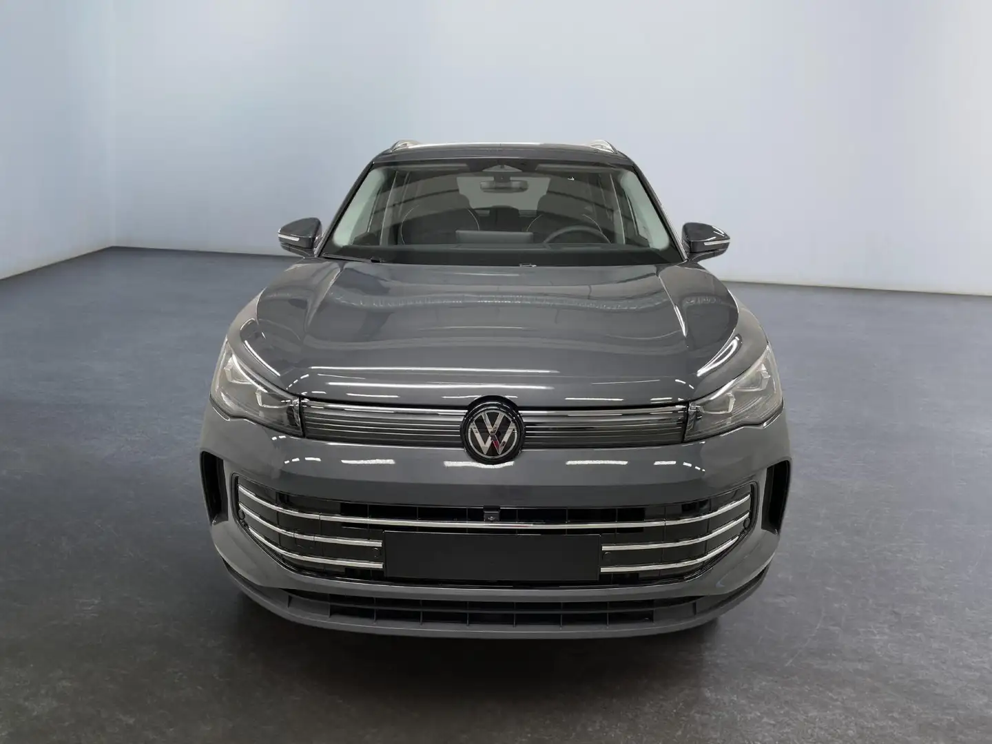 Volkswagen Tiguan Style 1.5 eTSI 150PS/110kW DSG7 2026 +AHK +18" ... Grau - 2