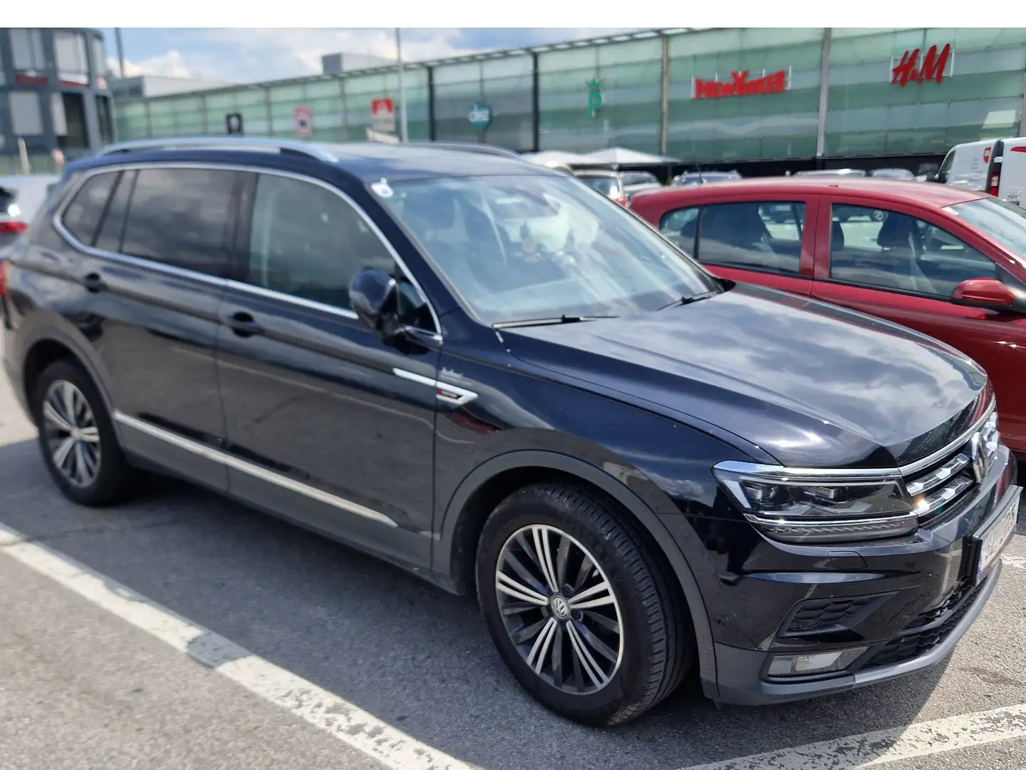 Volkswagen Tiguan Allspace Tiguan 2,0 TDI SCR 4Motion Allspace DSG Allspace Schwarz - 1