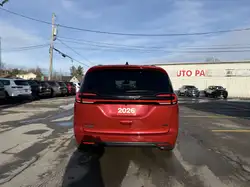 Chrysler Pacifica снимка Chrysler Pacifica