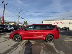Chrysler Pacifica снимка Chrysler Pacifica