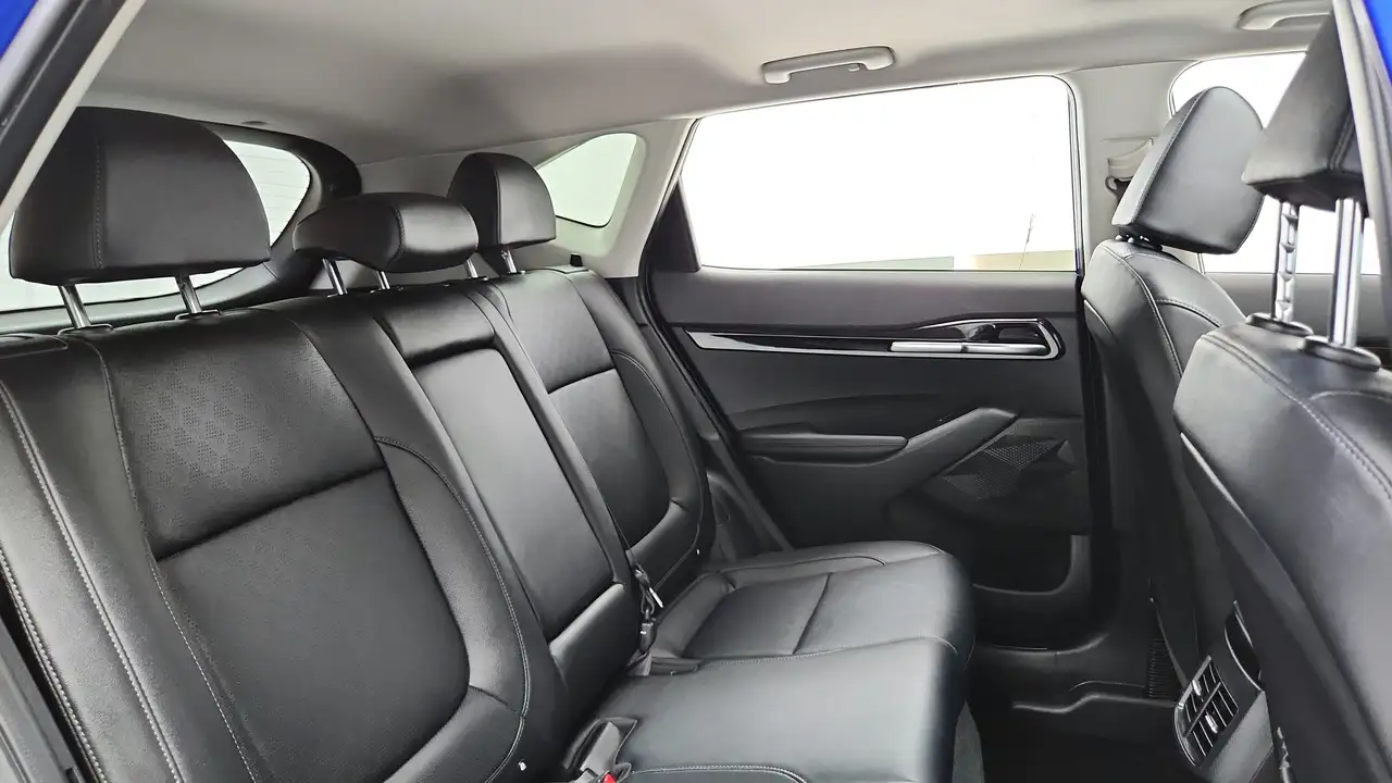 Kia Seltos снимка Kia Seltos