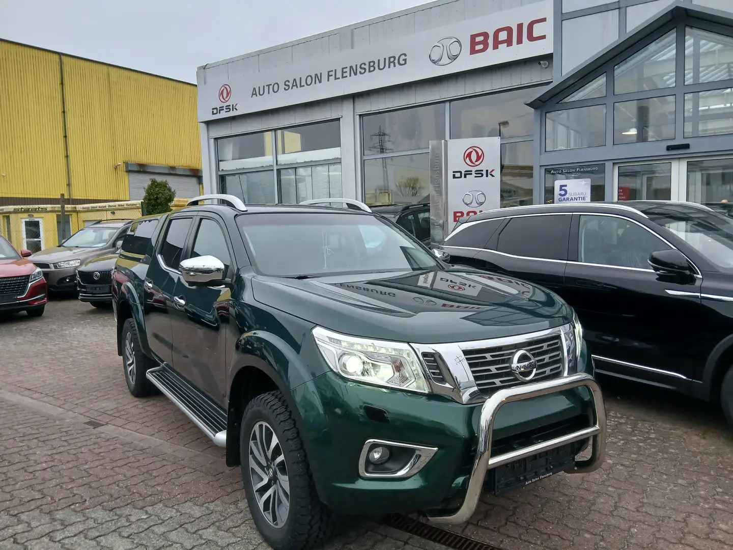 Nissan Navara Tekna Double Cab 4x4*3500KG AHK*Automatik*Leder Grün - 1