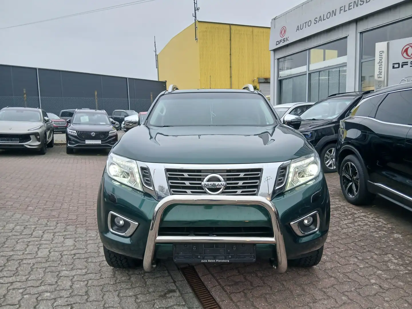Nissan Navara Tekna Double Cab 4x4*3500KG AHK*Automatik*Leder Grün - 2