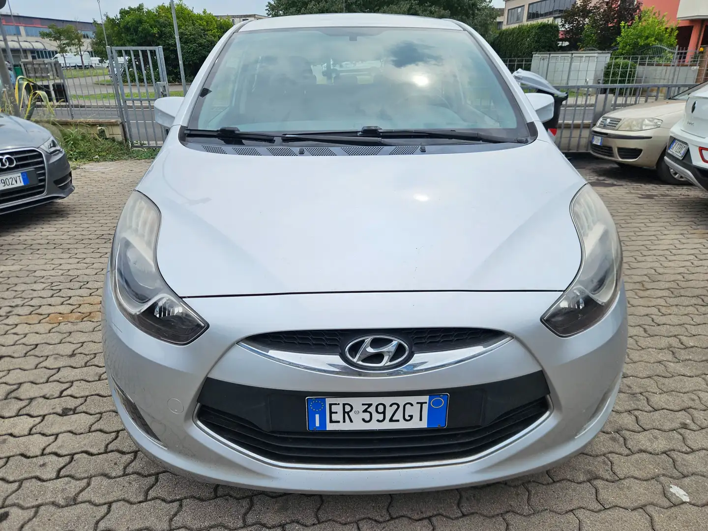 Hyundai iX20 ix20 1.4 Comfort Gris - 2