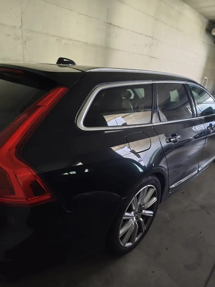 Volvo V90 2.0 d4 Momentum geartronic my20