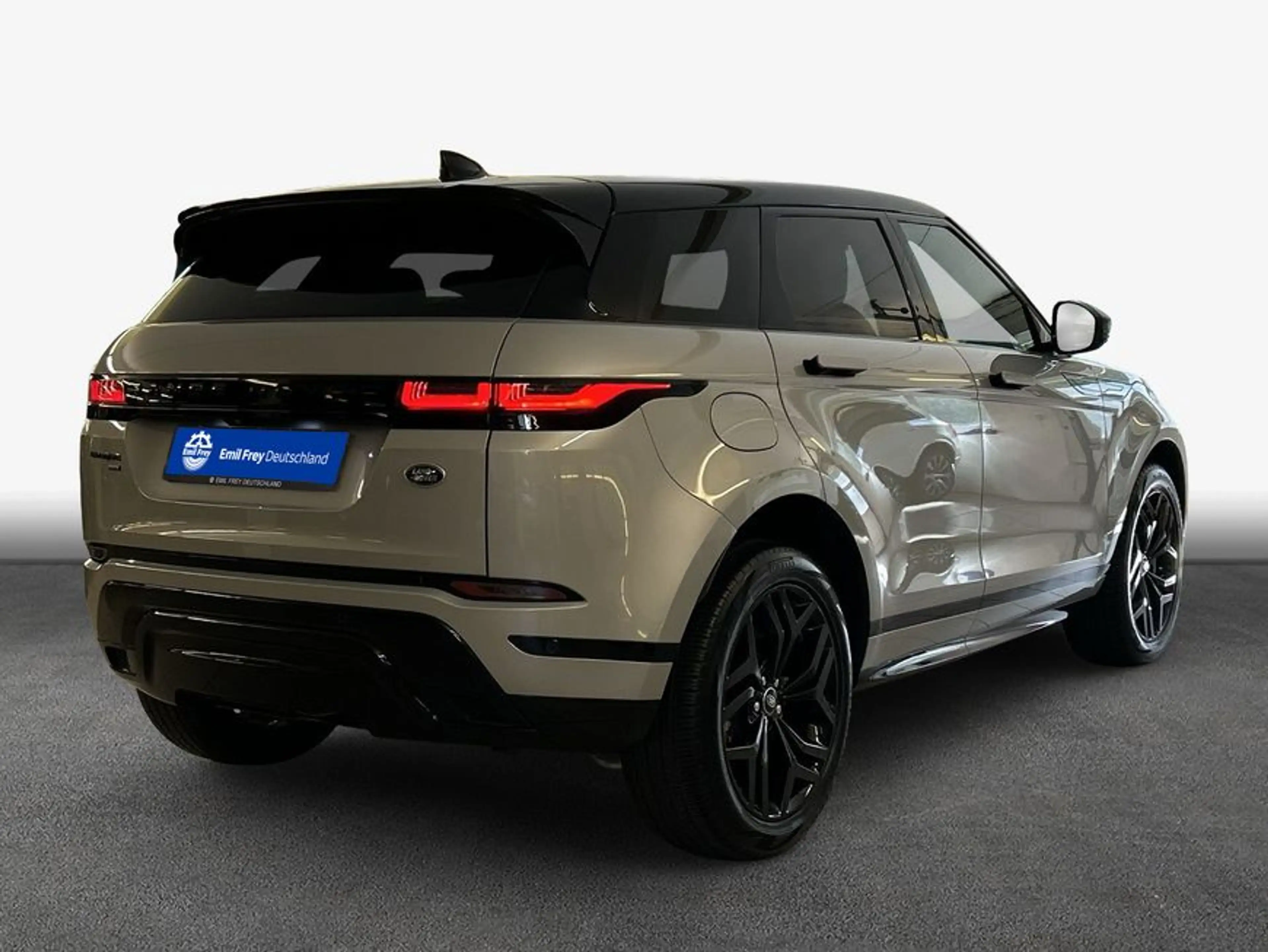 Land Rover Range Rover Evoque P300e R-Dynamic — photo 2